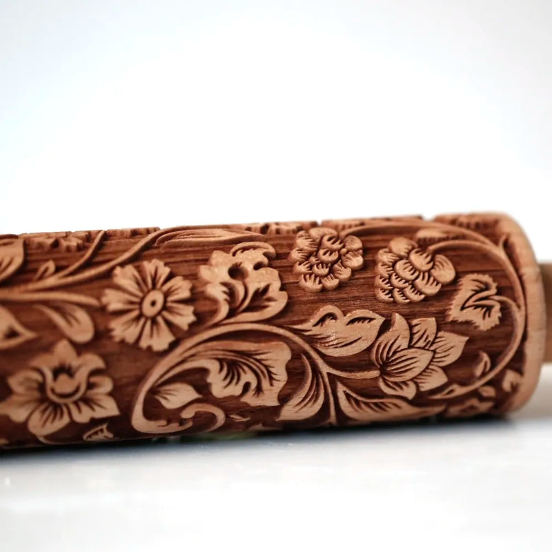 European Retro Flower Grilles Wooden Rolling Pin