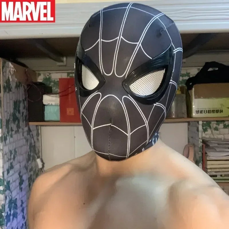 Remote-Controlled Spiderman Mask: 1:1 Scale